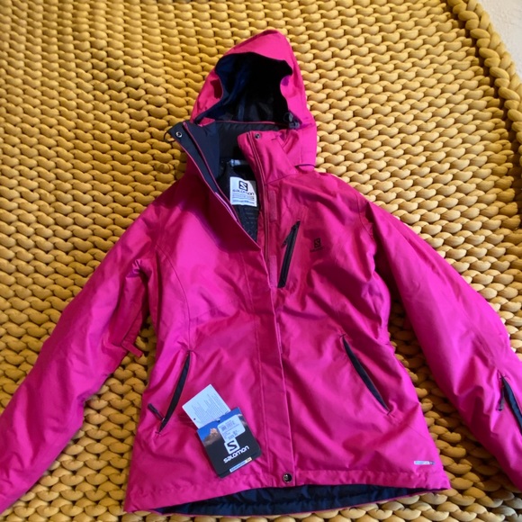 ❌SOLD❌ Women’s Salomon Ski Jacket - Picture 1 of 8